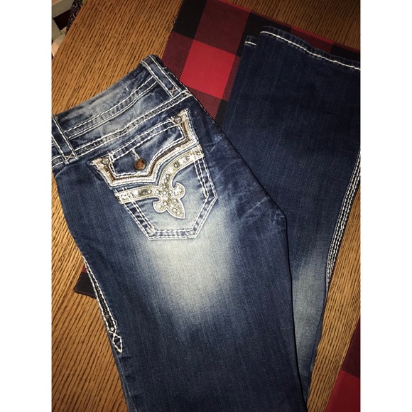 SOLD Rock Revival easy boot cut - Picture 3 of 7